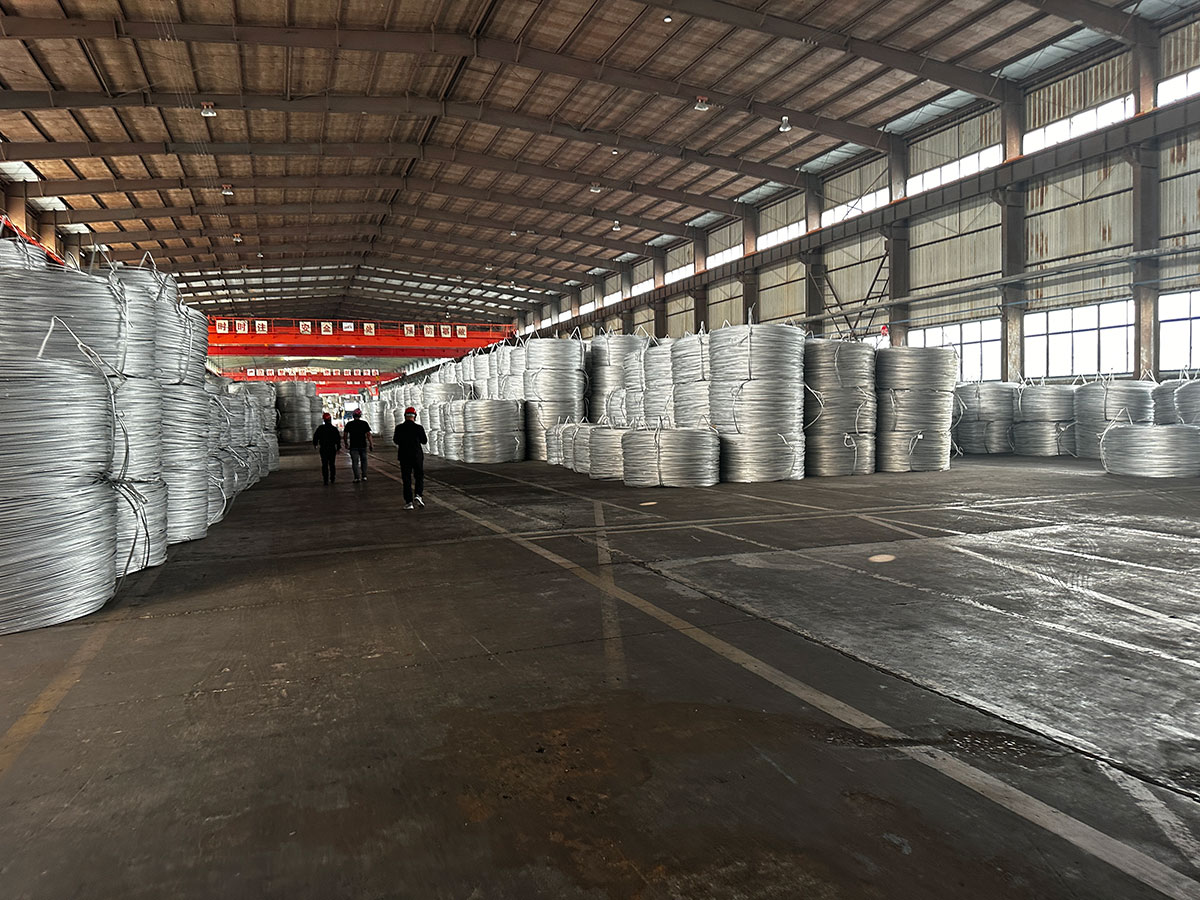 Aluminum wire in warehouse 